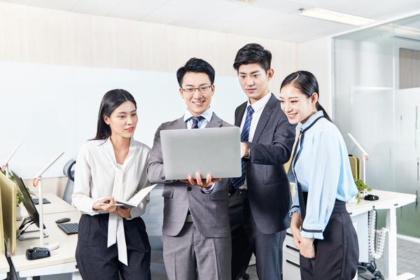 “公司组织钓鱼拍摄活动 促进员工团队建设” 图1