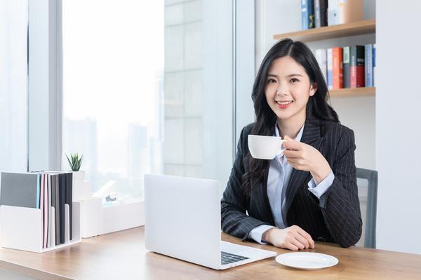 《婚礼见证：女性对婚礼的重视与期待》 图2