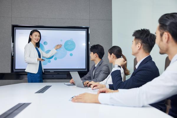 《培训机构营销开场白怎么说:让潜在学员快速产生兴趣的秘诀》图1