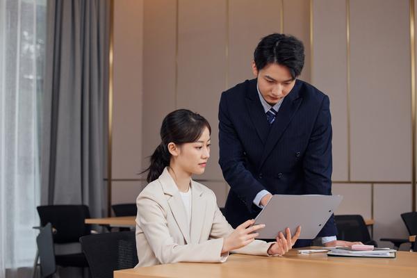 福特公司人员组织结构图：企业组织与领导层的分布图1