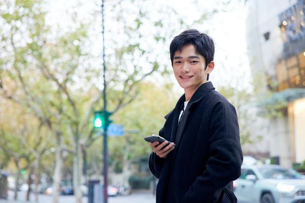手机软件提出的条款及其法律应对策略 图1