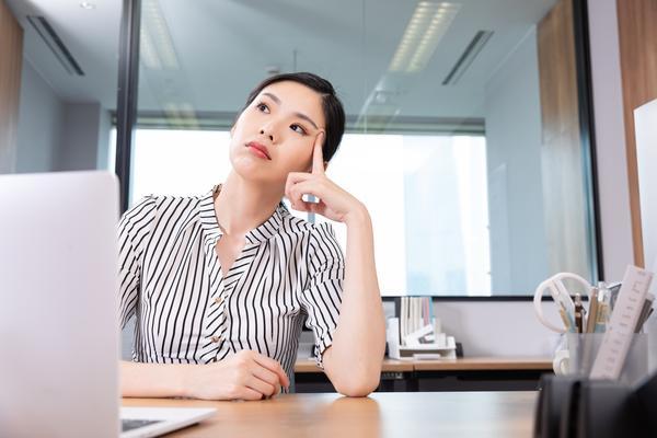《企业资产管理女老师：职场女性的智慧与力量》 图1