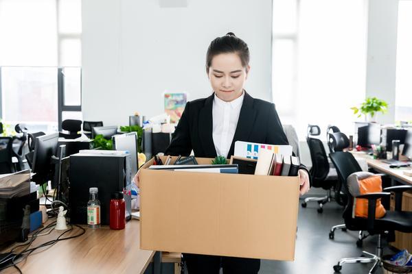 公司股东法人如何依法合规离职：法律实务操作指南 图1