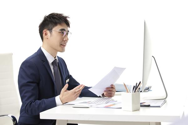 《跳槽长城资产管理公司:职场新人的成功之路》 图2