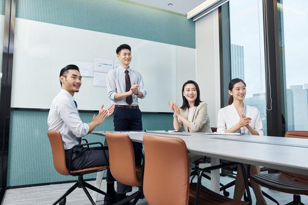 《原公司变更后，员工不愿上班：如何应对这一职场困境？》 图2