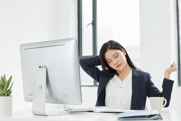 苹果公司股东达芙妮：从职场女性到科技巨头投资者图1