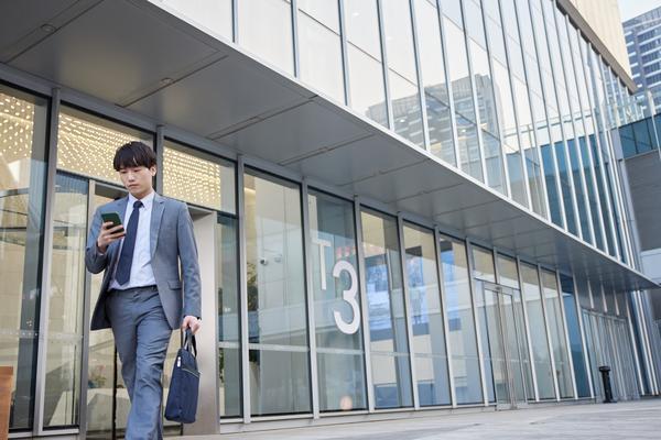 揭秘仲裁大厅上班时间：几点上班几点下班？ 图2