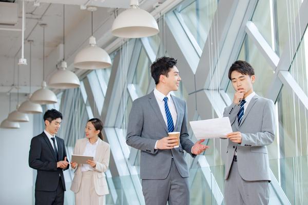 《乙方公司名称变更后的合同履行与沟通策略》图1