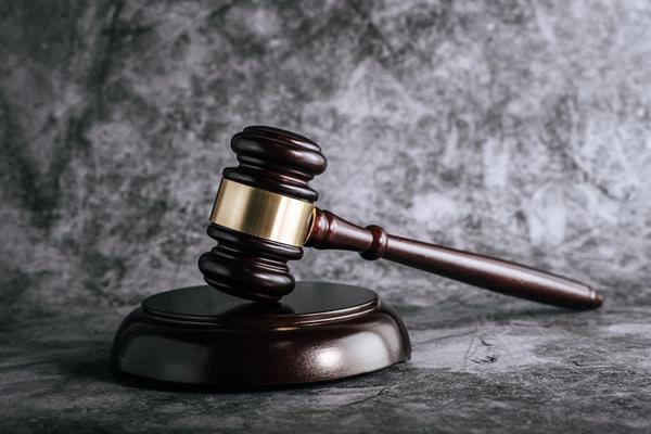 东川区公司变更项目表的法律合规与风险分析