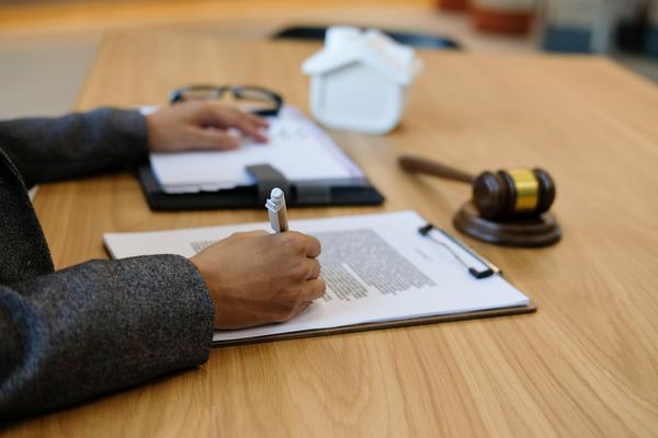 深圳仲裁找哪里？权威解析与法律实务指南 图1