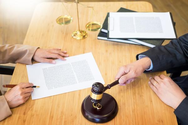 《武汉经济仲裁投诉热线：高效解决经济纠纷的绿色通道》图1