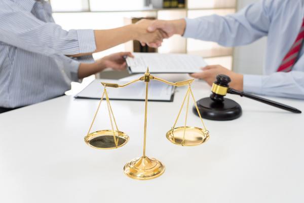 《房地产收购合同范本及注意事项解析》图1