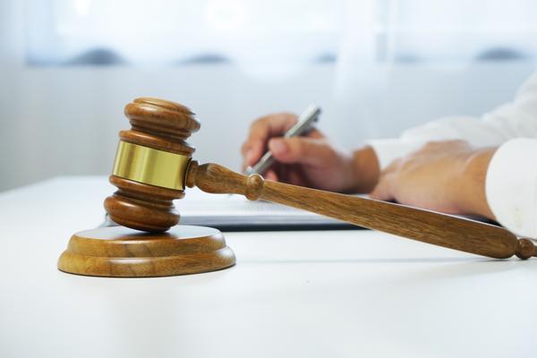 《82条刑法判刑标准解析：了解刑法，保障自身权益》图1