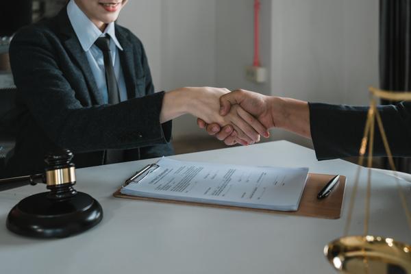 仲裁调解老板想私了|劳动争议中的调解与仲裁路径解析 图1