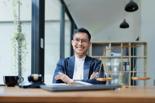 探寻刑辩律师号码：法律的专业选择 图1