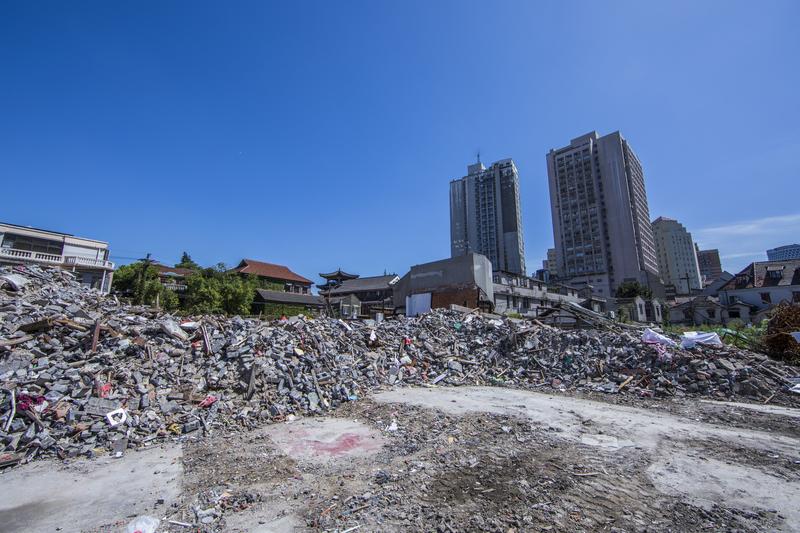 《拆迁可耕地建房屋：政策解读与实践操作》图1