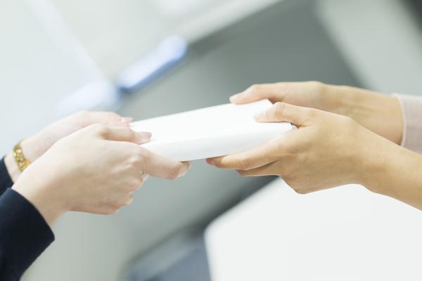《打造品牌形象：文案策划岗位的关键角色与策略方法》图1